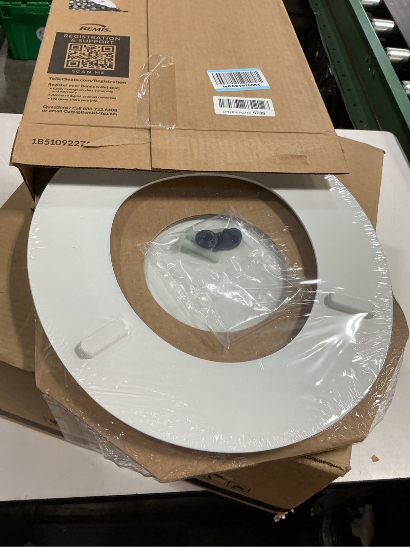 Condition photo showing New/Like New for mayfair linden slow close toilet seat, non slip heavy duty wood, easy install, elongated, white elongated traditional hinge