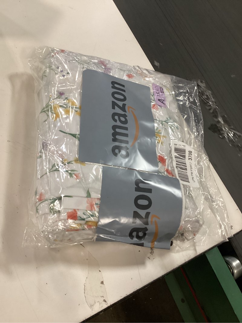 Condition photo showing Good Condition for Viviland Floral Queen Sheet Set - 4 Piece Vintage Botanical Flower and Leaves Patterned Bed Sheets - Soft, Breathable Microfiber Sheets with Deep Pocket, Non-Slip Fitted Sheets & Pillowcases Flower and Leaves Queen