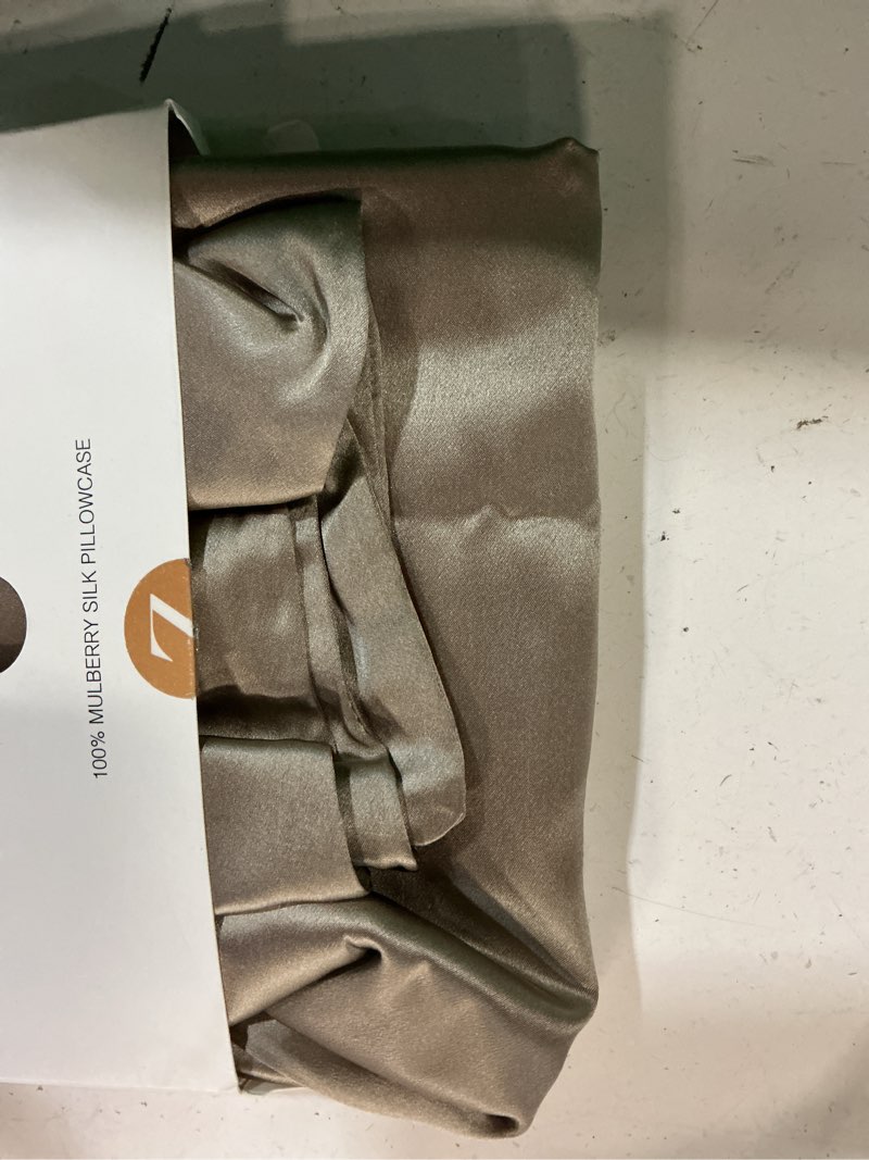 Condition photo showing New/Like New for zimasilk 100% pure mulberry silk pillow cases for hair and skin, soft, hypoallergenic & smooth, both sides grade 6a silk, with hidden zipper, gift for women men, 1pc (queen 20''x30'', taupe) taupe queen 20''x30''