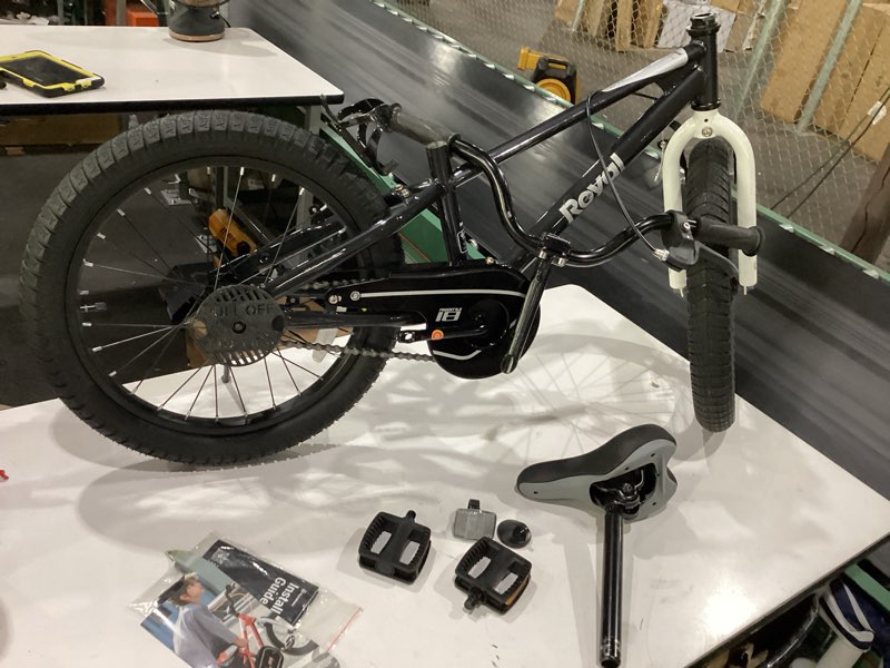 Condition photo showing New/Like New for royalbaby freestyle kids bike boys girls 18 inch bmx childrens bicycle with kickstand for ages 5-8 years, black