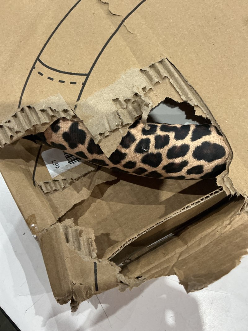 Condition photo showing Good Condition for road comforts leopard steering wheel cover - made with pvc leather cheetah print - anti-slip, universal fit 14 1/2 inches to 15 inches - black