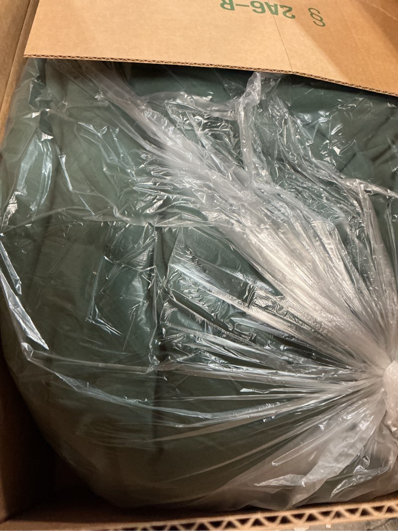 Condition photo showing Good Condition for bedsure king comforter set, forest green soft prewashed bedding for all seasons, 3 pieces gentlesoft™ bed set, 1 lightweight comforter (104"x90") and 2 pillowcases (20"x36") king(104"x90") 11 - forest green