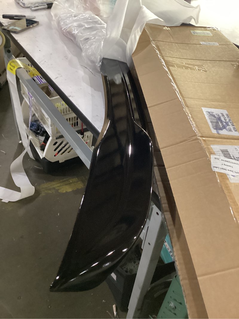 glossy black rear trunk spoiler lip