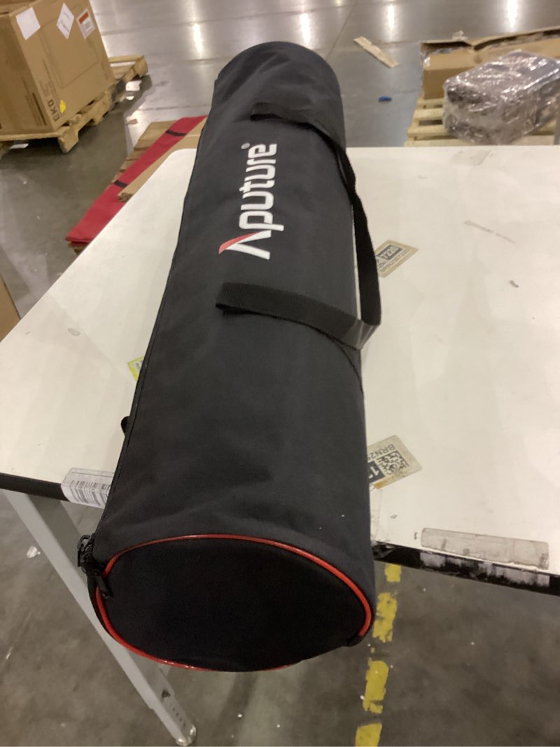 Condition photo showing Good Condition for Aputure light dome