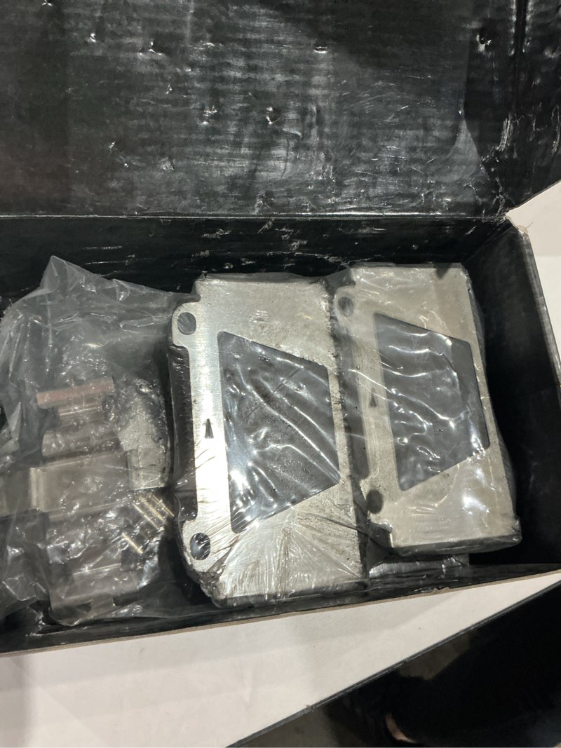 Condition photo showing Good Condition for trq front & rear semi-metallic brake pads 2 piece set compatible with 2003-06 mercedes benz cl500, 2006 cls500, 2007-11 cls550, 2006-09 e350, 2003-06 e500, 2007-09 e550, 2006 s350, 2003-06 s430 & more semi-metallic bfa13061
