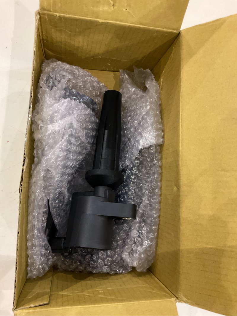 Condition photo showing New/Like New for Ignition Coil Pack FD505 Replacement for Ford 2003-2007 Focus 2005-2008 Escape Transit Connect, for Mazda 3 2004 Tribute, for Mercury Mariner L4 2.0L 2.3L 2.5L Replaces DG501 Set of 4 FD505 4pcs