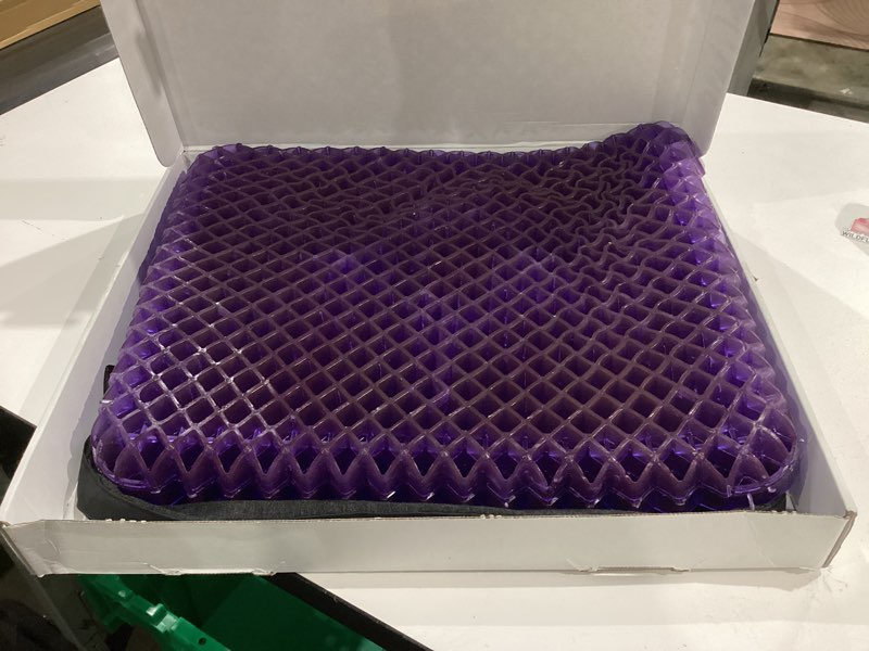 Condition photo showing Good Condition for purple royal seat cushion - seat cushion for the car or office chair - temperature neutral grid