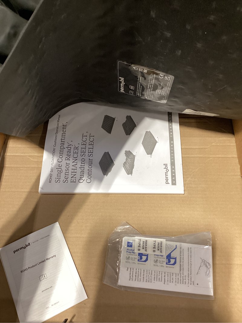 Condition photo showing Good Condition for Roho Mosaic Cushion W/Standard Cover - 20.25" X 18.25" X 3"