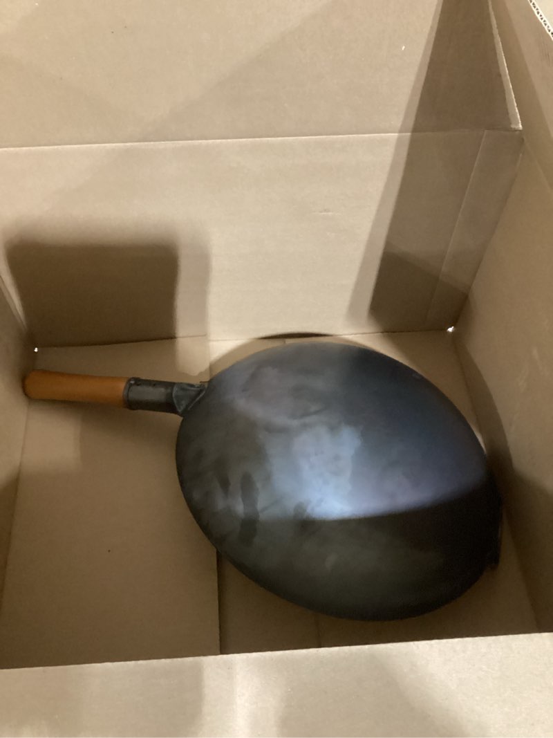 Condition photo showing Good Condition for YOSUKATA 14" Carbon Steel Wok with Round Bottom – Pre-Seasoned Pow Wok for Stir Fry – Traditional Chinese Japanese Black Steel Pan – Outdoor Cookware for Gas Stovetops, Open Fire, BBQ, Camping