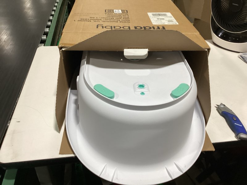 Condition photo showing New/Like New for frida baby 4-in-1 grow-with-me baby bathtub, baby tub for newborns to toddler with removable bath seat & backrest for bath support in tub bath tub