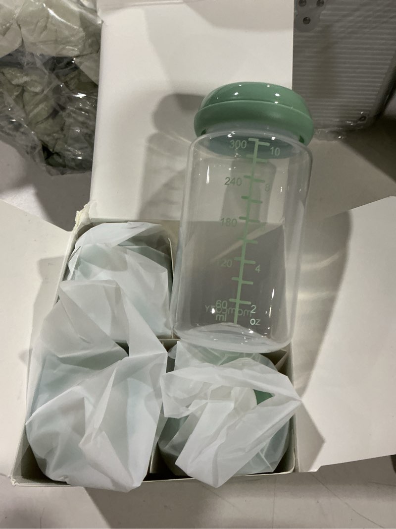 Condition photo showing Good Condition for momcozy natural baby bottle, wide-neck, bpa free breast milk container, storage collection bottle for fridge & milk cooler, breastfeeding essential, 11 oz, 4 pcs