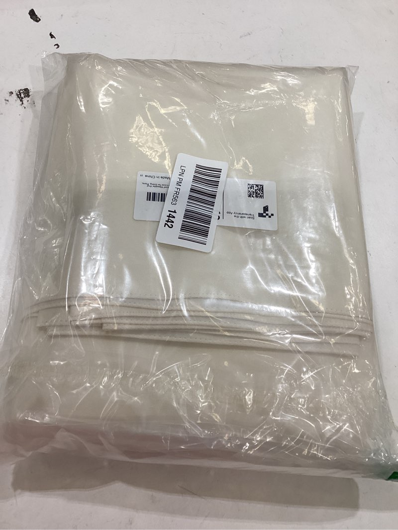 Condition photo showing New/Like New for smiry rectangle table cloth 70x120 inch, waterproof wipeable vinyl tablecloths protector, oil spill proof plastic table cover for dining, picnic, camping, outdoor, beige 120" x 70" (rectangular) beige