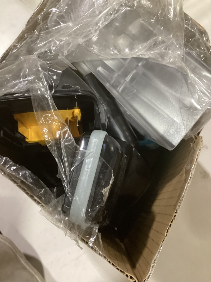 Condition photo showing As Is for makita xlc02zb 18v lxt lithium-ion cordless vacuum, tool only bare tool