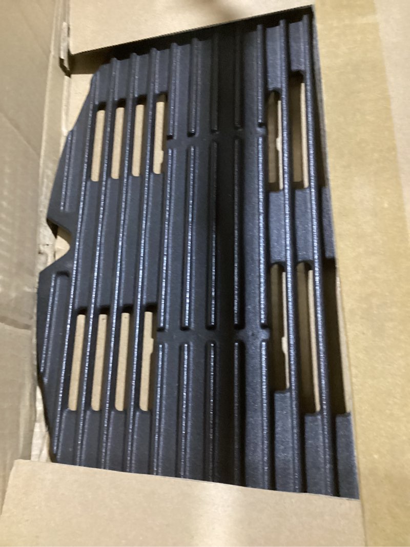 Condition photo showing Good Condition for q3200 grill grates replacement parts for weber q300 q 3200 q3000 q320 q 300 q 320 q 3000 grill parts cast iron cooking grates 57060001 586002 404341 426001 7646 cooking grids accessories 2 pcs