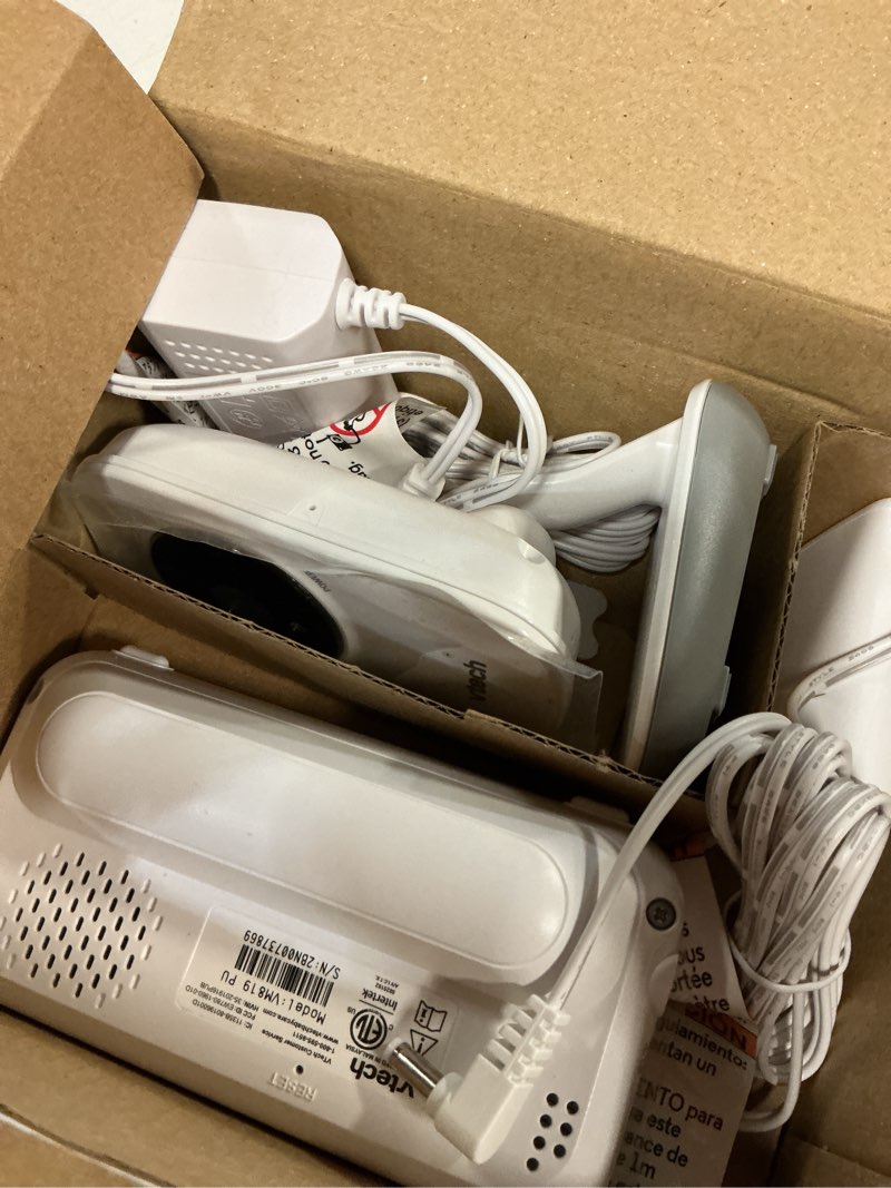 Condition photo showing New/Like New for vtech vm819 non-wifi video baby monitor with camera - 2.8" screen, 1000ft range, 19hr battery life, night vision, temperature sensor, lullabies, 2-way talk - secure private fhss transmission vm819-1 1 camera
