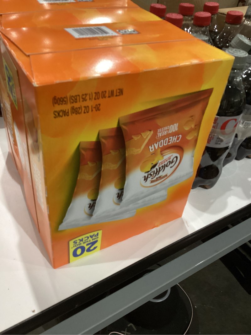 Condition photo showing New/Like New for Goldfish Cheddar Cheese Crackers  Baked Snack Crackers  1 oz on-The-Go Snack Packs  20 Count Box
