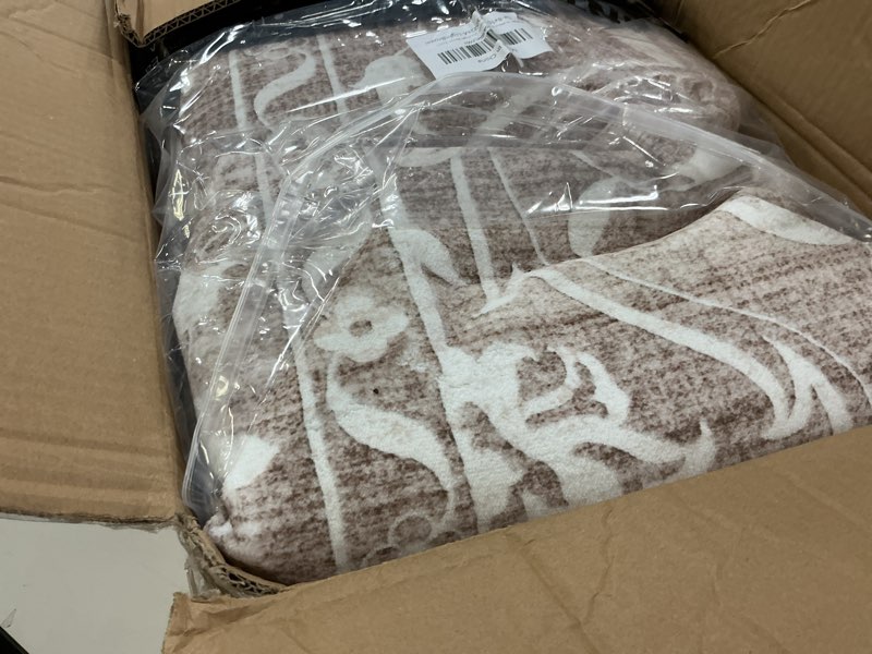 Condition photo showing Good Condition for 8x10 washable area rugs for living room, vintage floral stain resistant non-slip low pile natural rug soft throw large carpet for dining room bedroom home office (light brown, 8'x10') 8' x 10' (rectangular) light brown