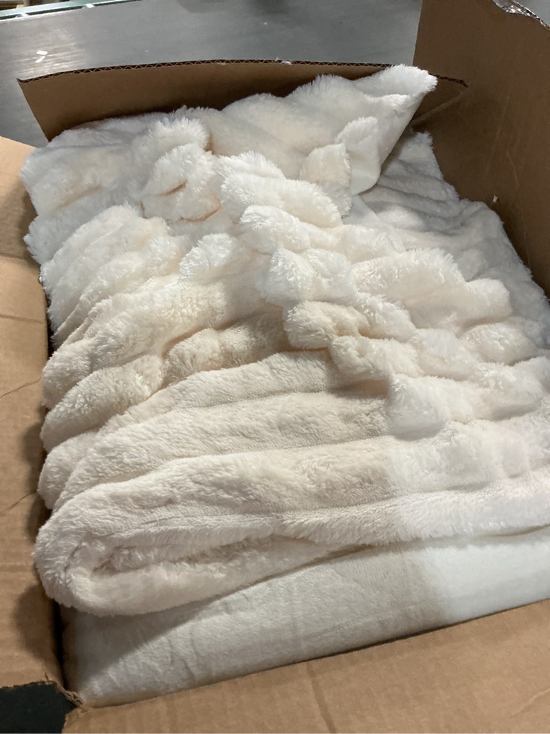Condition photo showing As Is for BEDELITE Fleece Queen Comforter Set -Super Soft & Warm Fluffy Cream White Bedding, Luxury Fuzzy Heavy Bed Set for Winter with 2 Pillow Cases Cream White Queen