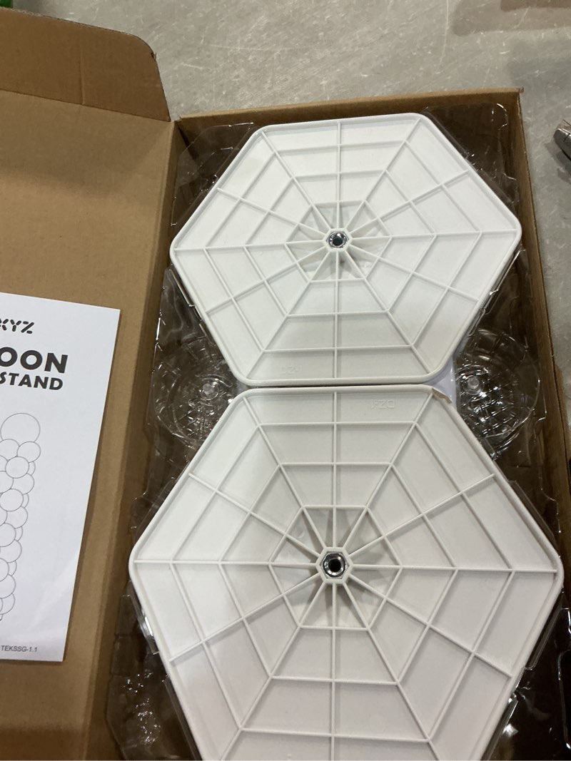 Condition photo showing New/Like New for tekxyz telescoping balloon stand set of 4, 1.5ft to 7ft free adjustable metal balloon column stand for party decorations