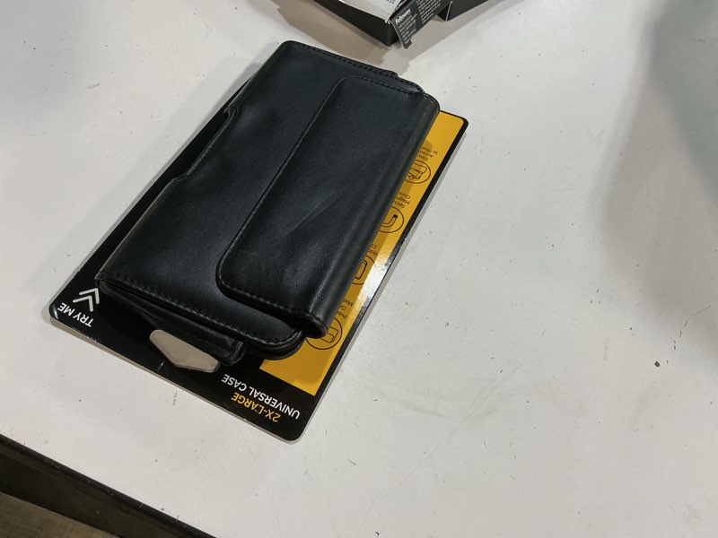 Condition photo showing New/Like New for fellowes xxl landmark universal phone case - black