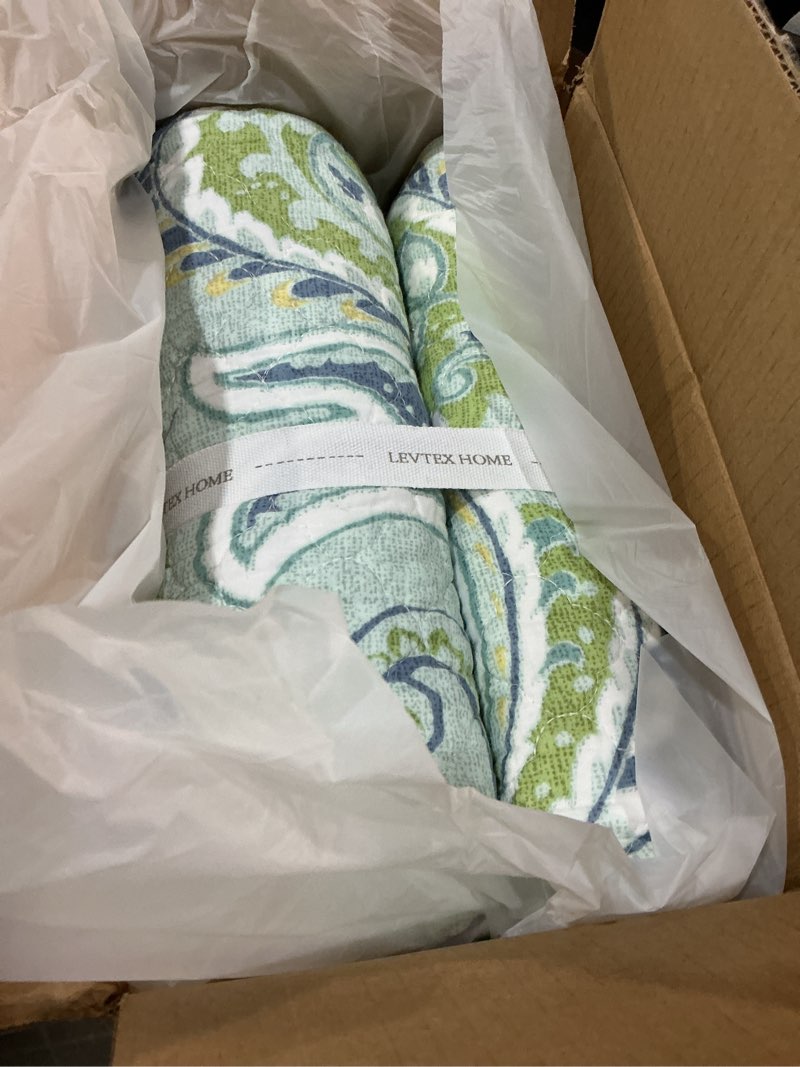 Condition photo showing Good Condition for levtex home - cortona paisley quilt set - full/queen quilt (88x92in.) + two standard pillow shams (26x20in.) - paisley - green, yellow, blue, and white - reversible - cotton fabric quilt - full/queen