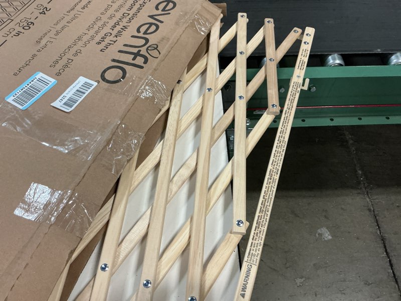 Condition photo showing Good Condition for evenflo expansion walk-thru room divider baby gate (natural wood)