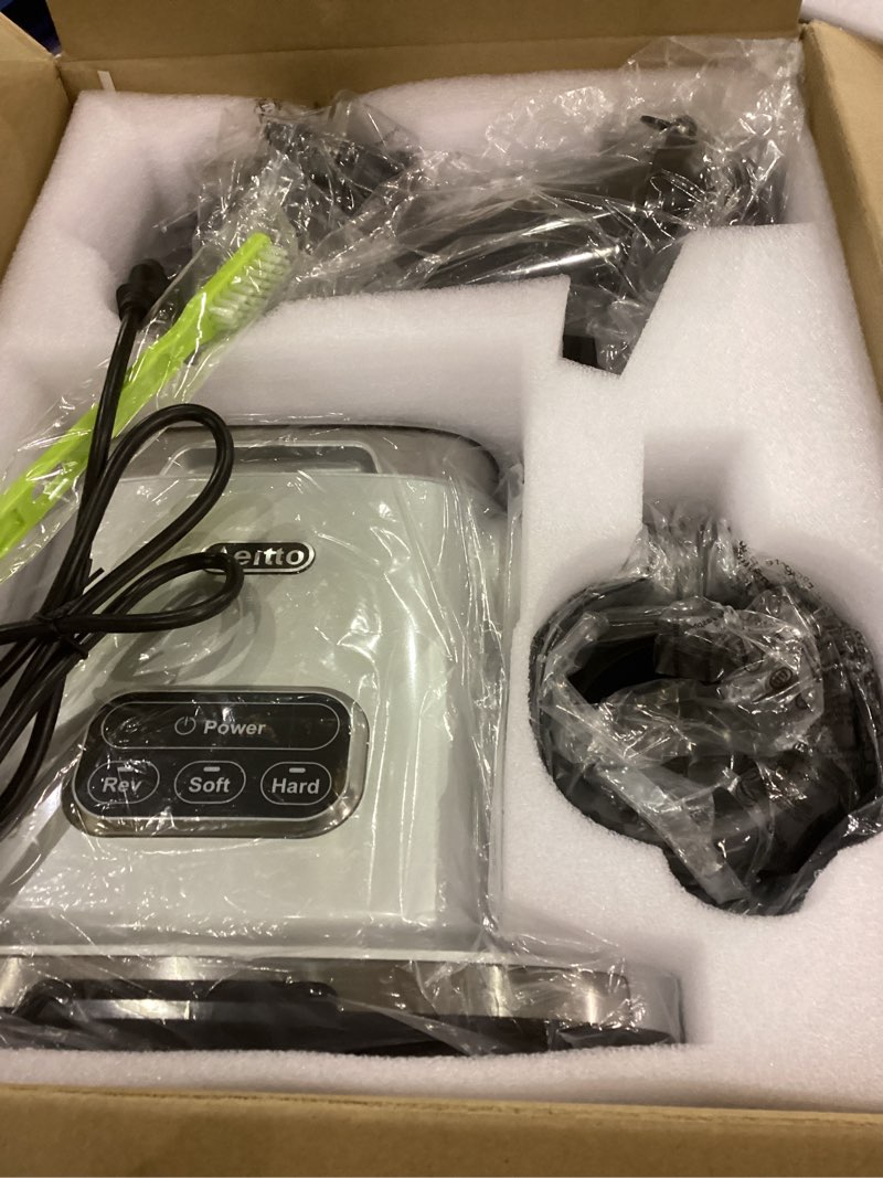 Aeitto Cold Press Juicer Machines, 3.6 Inch Wide Chute, Large Capacity, High Juice Yield, 2 Masticat