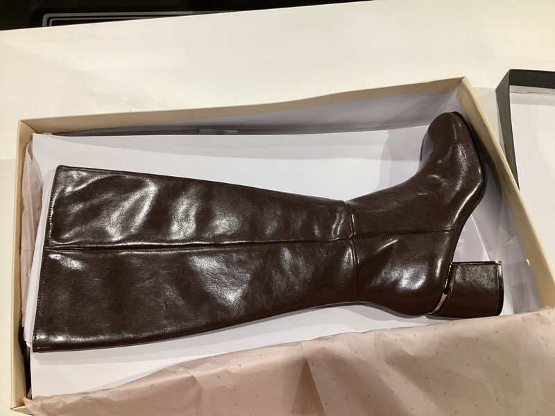 Condition photo showing Good Condition for Boots Women Flat Rounded Toe Stretchy Boots Side Zipper Dress Tall Boot, SIMILAR TO STOCK PHOTOS, NOT EXACT, SIZE 10