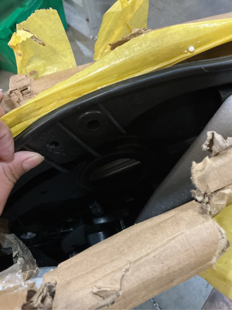 Condition photo showing Good Condition for labwork front left driver side power window regulator with motor replacement for elantra 2010-2016 824713y010 82471-3y010