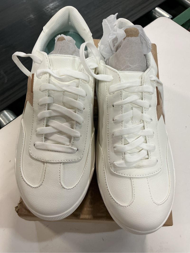 Condition photo showing Good Condition for dr. scholl's shoes women's time off win sneaker 10 white/sand beige