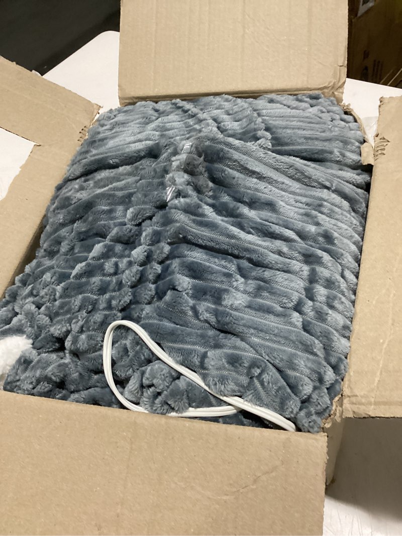 Condition photo showing Good Condition for GOTCOZY Heated Blanket Electric Throw 50''X60''- Soft Silky Plush Electric Blanket with 4 Heating Level & 3 Hour Auto Off Heating Blanket, ETL Certified Machine Washable (Grey)