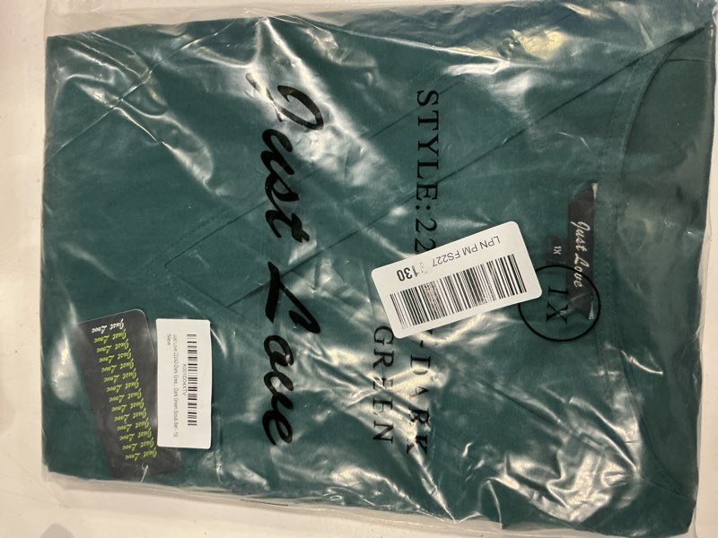 Condition photo showing New/Like New for just love women's six pocket medical scrubs set (v-neck with cargo pant) 1x dark green