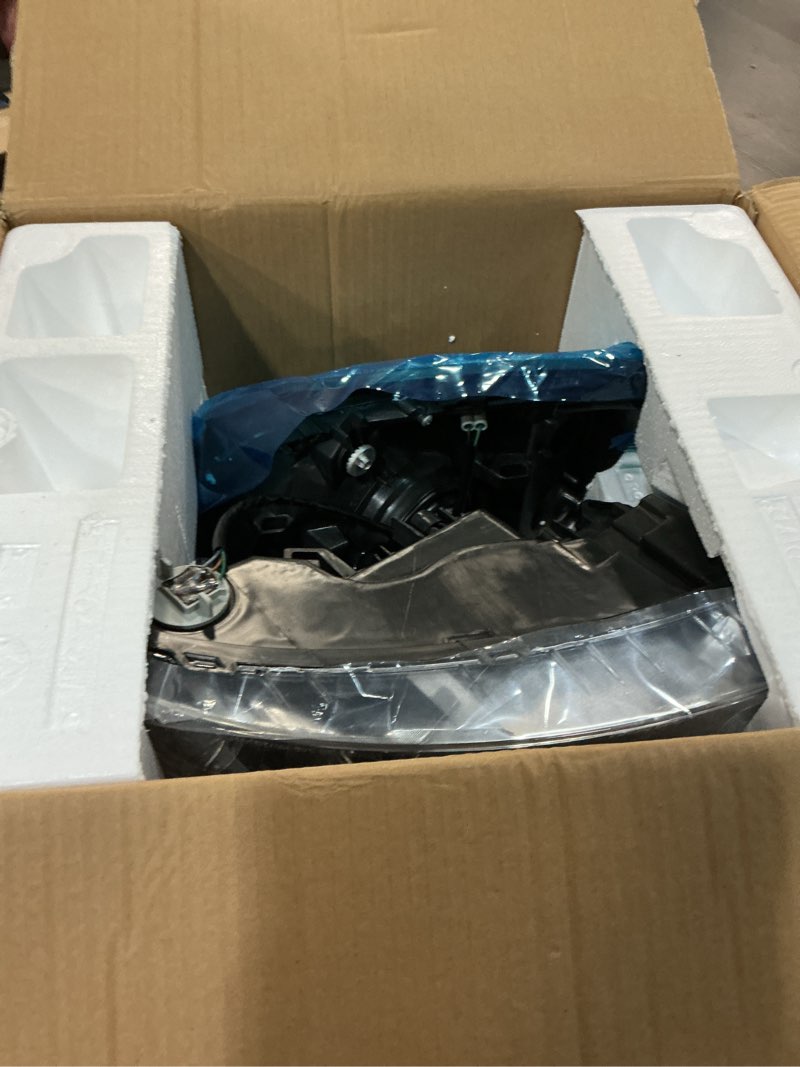Condition photo showing Good Condition for headlights assembly for ford freestar 2004 2005 2006 2007 chrome mercury monterey halogen headlight fit freestar 04-07 headlamp left and right replacement pair chrome housing 04-07