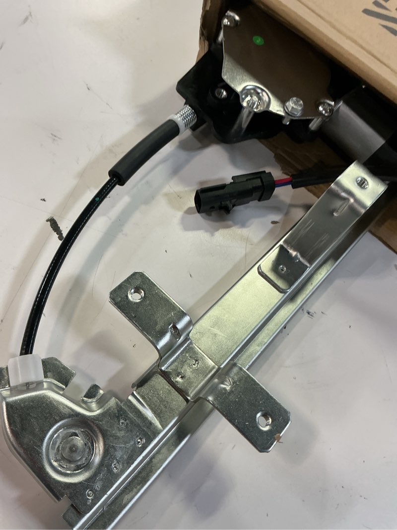 Condition photo showing Good Condition for front driver side power window regulator with motor replacement for 2000 2001 2002 2003 2004 jeep grand cherokee wj, sport utility, left, 741-556