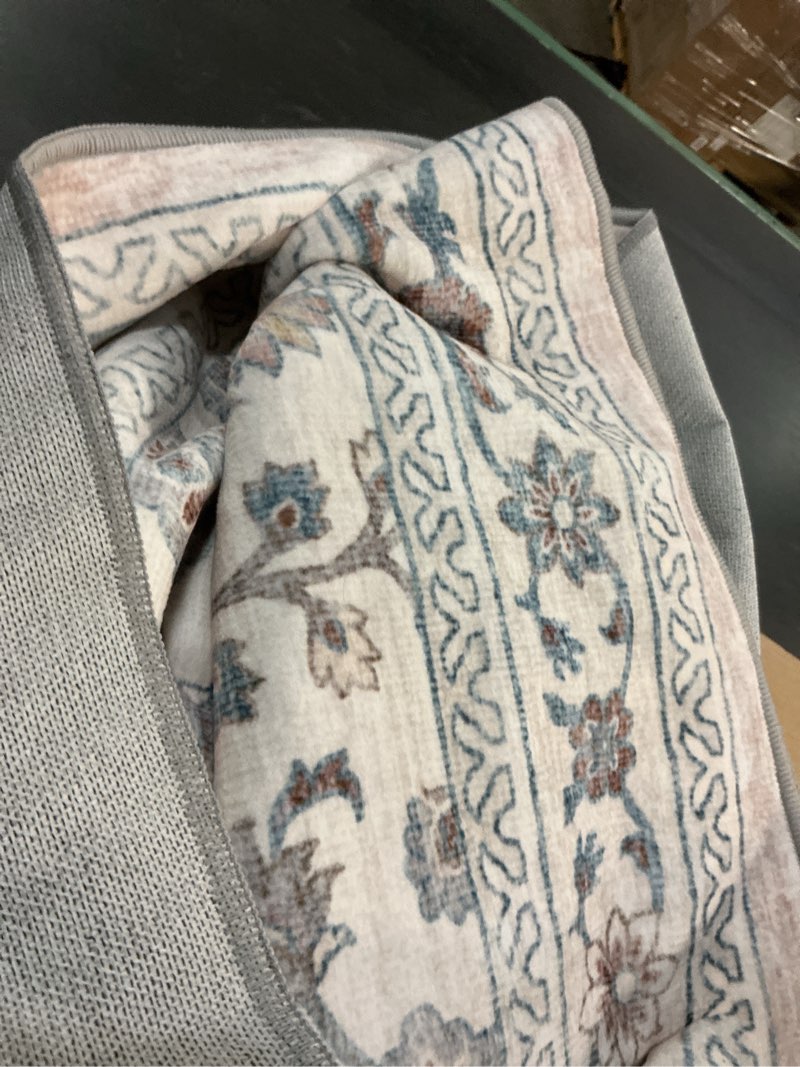 Condition photo showing Good Condition for montvoo-vintage area rug 8x10 beige for living room - soft distressed printed carpet for bedroom - non slip, machine washable for dining room, bedside, office beige 8' x 10' (rectangular)
