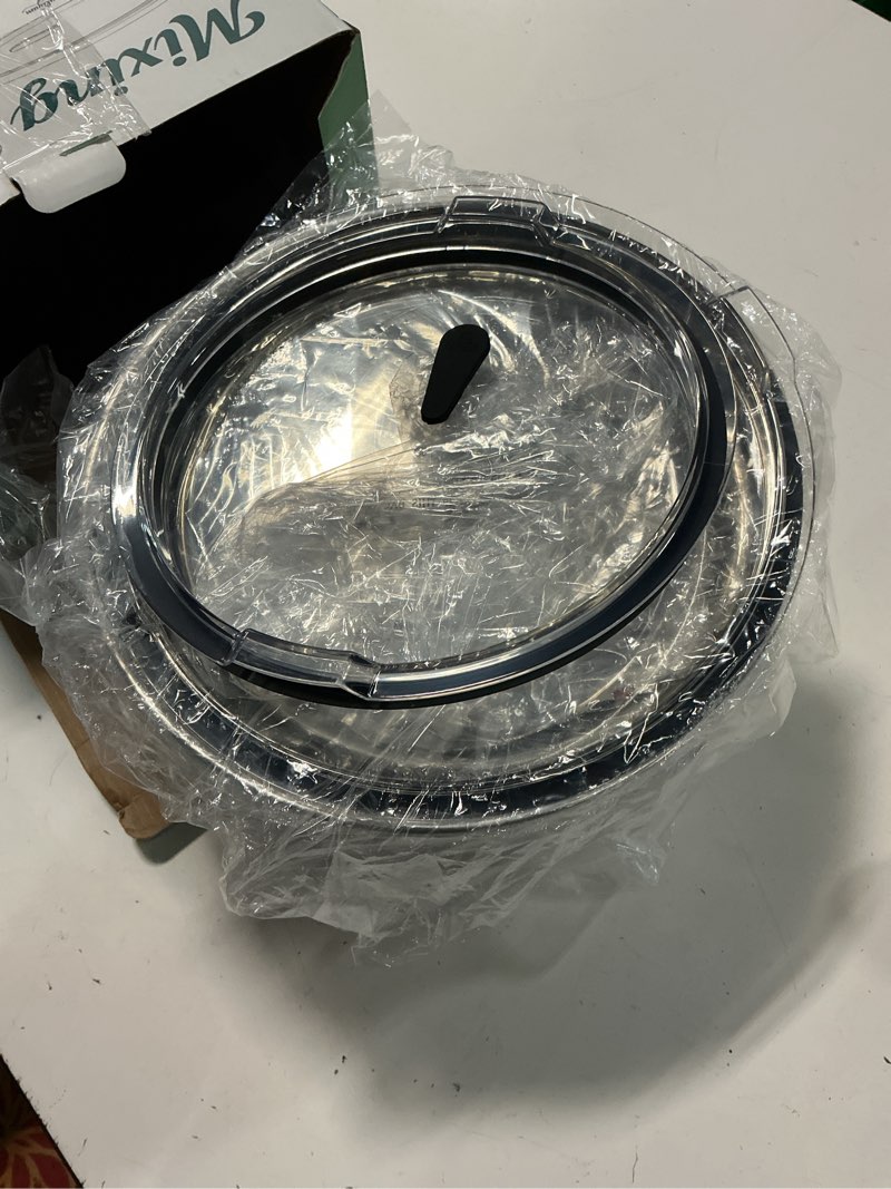 Condition photo showing Good Condition for mixing bowls with airtight lids, stainless steel nesting bowl set with clear lids & valve, 3 essential sizes (1.5/3/5 qt), measurement marks, non-slip silicone base, food prep & fridge storage, black black set of 3