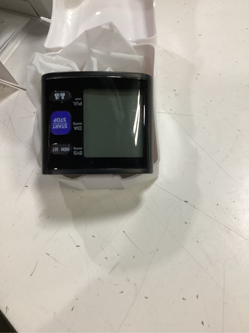 Condition photo showing Good Condition for guaever wrist blood pressure monitor, automatic bp cuff with backlit display, 2x90 memory, voice broadcast, measuring board case, aaa battery bp monitor, for home use elderly travel (black)