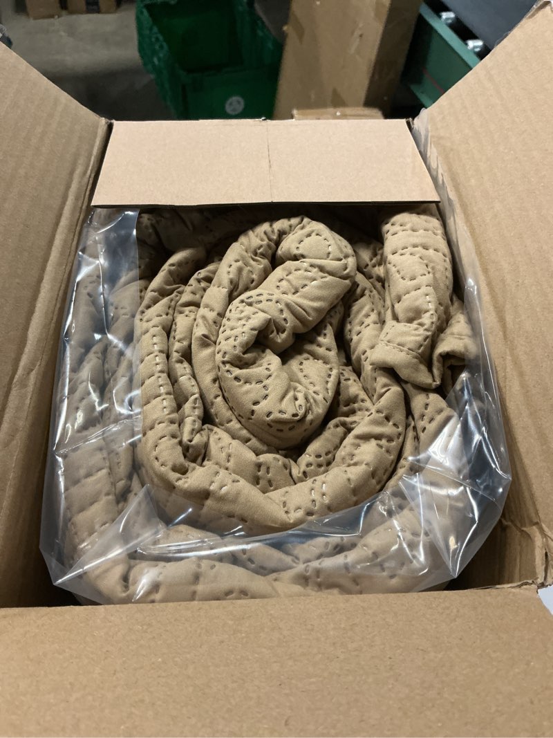 Condition photo showing Good Condition for love's cabin oversized king size quilt bedding set camel bedspreads - oversized king lightweight bed