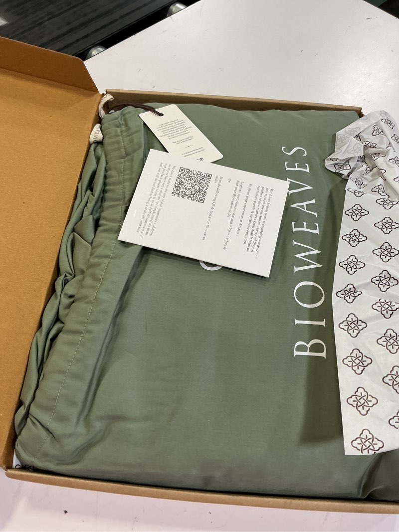 Condition photo showing Good Condition for bioweaves 100% organic cotton 1 twin fitted sheet only | 300 thread count sateen weave gots certified with deep pocket - basil twin fitted sheets basil