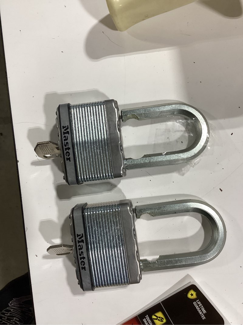 Condition photo showing Good Condition for master lock #m15xtlfccsen 2pk 2-1/2 lam padlock