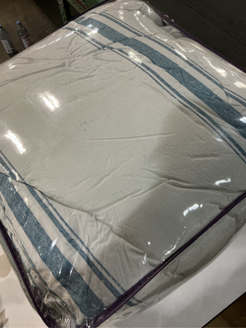 Condition photo showing Good Condition for Lush Decor Farmhouse Stripe Reversible Cotton Comforter Set, 3 Piece Set, King, Blue - Cozy Bedding Set - Rustic Decor - Striped Comforter - Modern Bedroom Decor King Blue