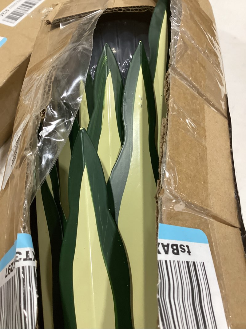 Condition photo showing Good Condition for metal agave plant garden art, 2 pack tequila rustic sculpture, rustic metal agave plants garden lawn home ornaments, for yard stakes, garden figurines, outdoor patio (2 pcs green with light)