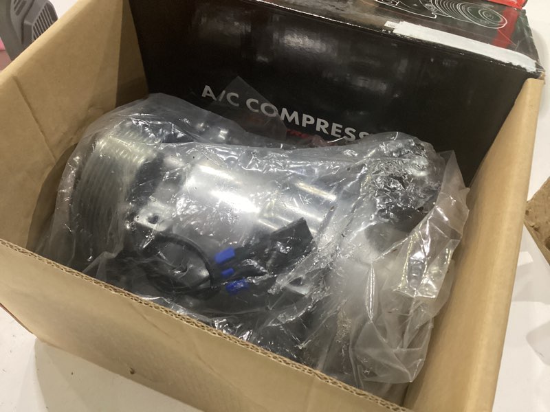 Condition photo showing New/Like New for ac compressor with clutch automitive replacement air conditioning compressor compatible with kenworth c500 k270 k370 t170 t270 t370 t400 w900 peterbilt 320 379 385, replace # co-4759c