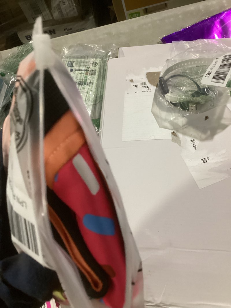 Condition photo showing Good Condition for Supet Inflatable Dog Cone Collar Alternative After Surgery, Doggie Neck Donut Collar Recovery ECollar for Post Surgery, Soft Dog Cone for Small Medium Puppies Cats Donut Pink S(Neck 7"-9.5")