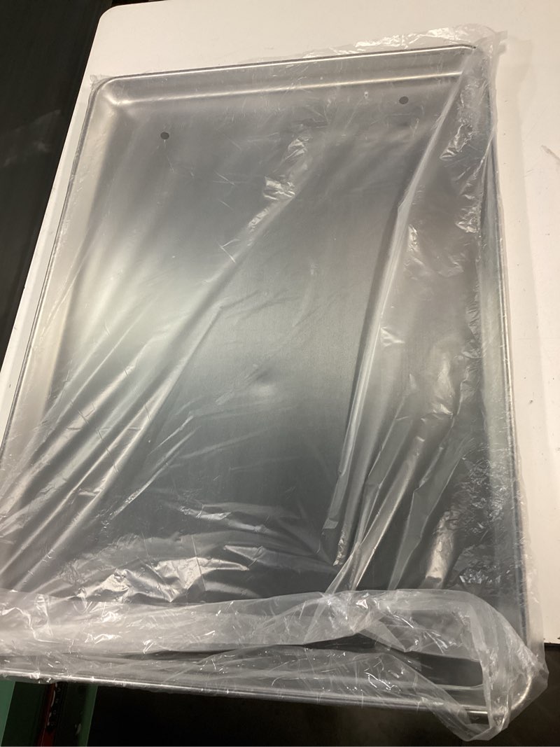 Condition photo showing New/Like New for Restaurantware Met Lux 26 x 18 Inch Industrial Baking Pan 1 Heavy-Duty Full-Size Bakery Sheet Pan - Rimmed Edges Endures Up To 392F Aluminum Sheet Pan Dishwashable Ideal For Baking Or Roasting