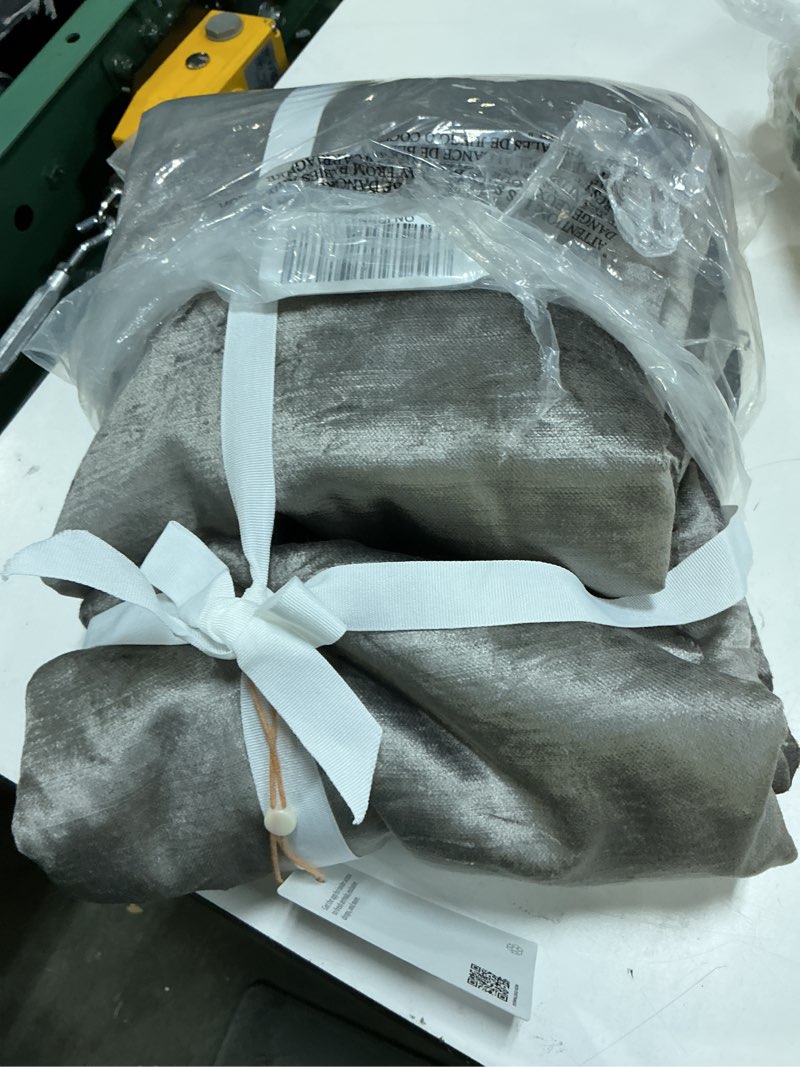 Condition photo showing Good Condition for luster velvet room darkening curtain - single panel, 48x96, slate