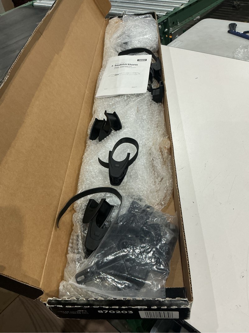 Condition photo showing As Is for thule airscreen xt wind fairing