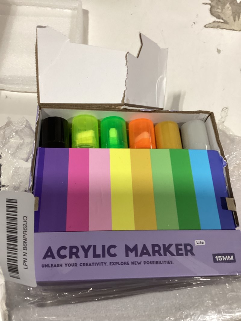 Condition photo showing Good Condition for Arrtx Poster Markers 30 Colors,15mm Wide Tip Jumbo Acrylic Markers Set,Waterproof and Permanent Paint Pens for Rock Painting,Poster,Ceramics,Fabric and Outdoor Paintings 30 Colors Jumbo