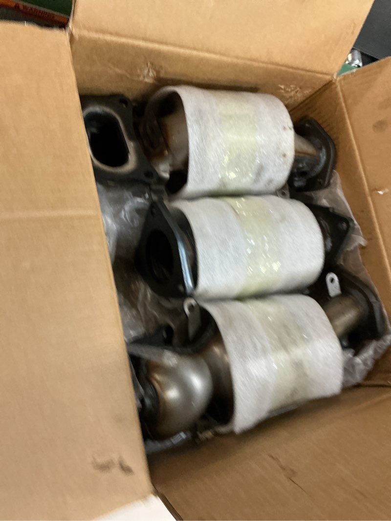 Condition photo showing New/Like New for catalytic converter kit fit honda accord 2008-2017 odyssey 08-2019 pilot 2009-2022 acura mdx rlx rl rdx tl tlx tsx zdx 09-2018 ridgeline 09-2021 crosstour 2012-2015 3.5l 3.7l 16658 16643 16447