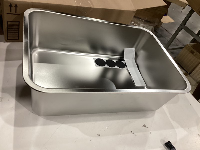 Condition photo showing Good Condition for ikitchen stainless steel cat litter box, large metal litter box for cats, never absorbs odors,stain free, rustproof, non stick smooth surface, anti-slip rubber bottom, 19.5" l x 13.5" w x 6" h 19.5"l x 13.5"w 6" h